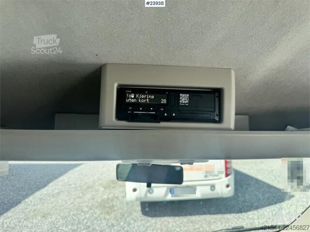Minibuss Fiat Ducato Minibus – 46,000 km – 2 Sets of Tires – 17