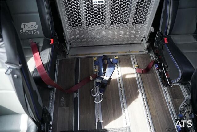 Minibussi Mercedes-Benz Sprinter 519 Altas 17-Seater Accessible Minibus