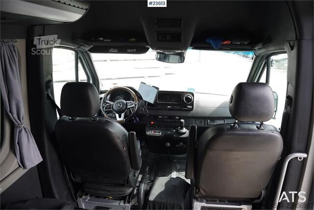 Minibussi Mercedes-Benz Sprinter 519 Altas 17-Seater Accessible Minibus