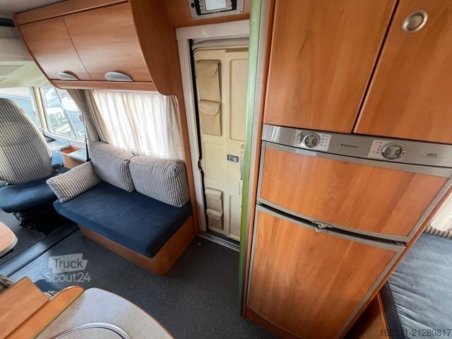 Kamper zintegrowany HYMER/ERIBA B 654 - Hub/Festbet- Klima -  - Solar