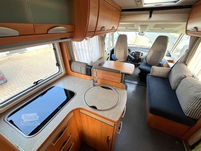 Kamper zintegrowany HYMER/ERIBA B 654 - Hub/Festbet- Klima -  - Solar