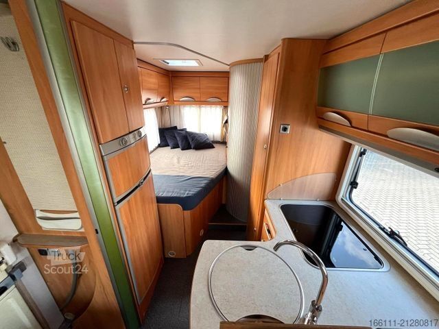 Kamper zintegrowany HYMER/ERIBA B 654 - Hub/Festbet- Klima -  - Solar