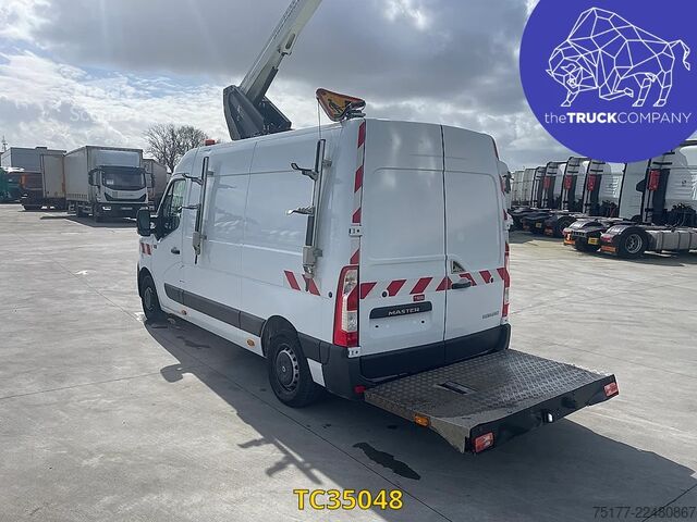 Підйомна платформа Renault Master