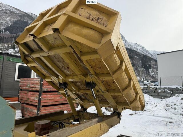 Camión volquete Yanmar C50R-3C tracked dumper with low hours and an extra