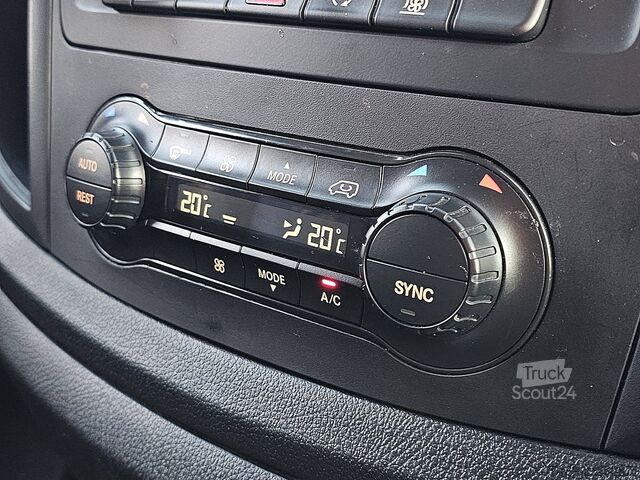 Camioneta familiar de techo alto MERCEDES-BENZ VITO 114 L2 Automaat LED Navi