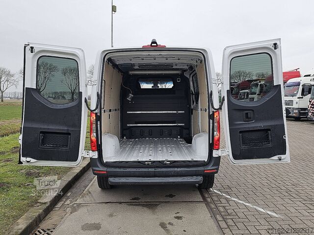 Camioneta familiar de techo alto MERCEDES-BENZ SPRINTER 315 L1H1 Mbux Automaat
