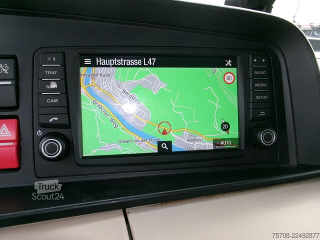 Nákladné auto s plochou korbou a plachtou MAN 26.360 TGs*9 m SafeServer*2,5 to LBW*Lift/Lenk