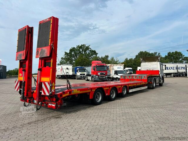 Semirimorchio ribassato KÄSSBOHRER tele Tieflader mit hydr. Schwanenhals