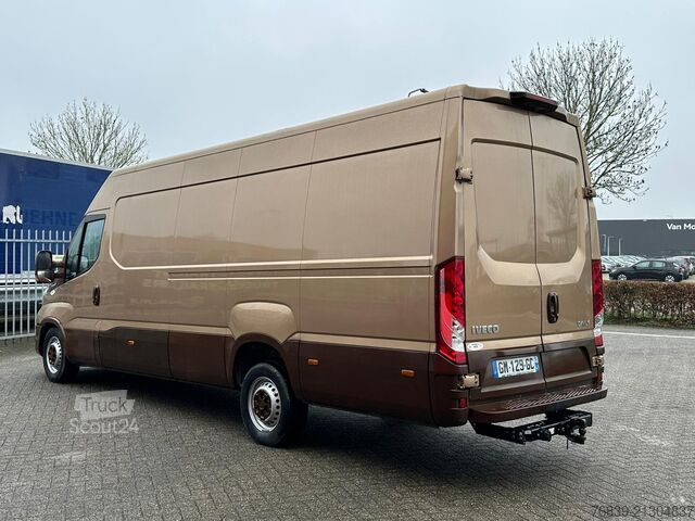 Fourgon tôlé Iveco Daily 35S18