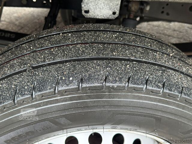 Fourgon tôlé Iveco Daily 35S18