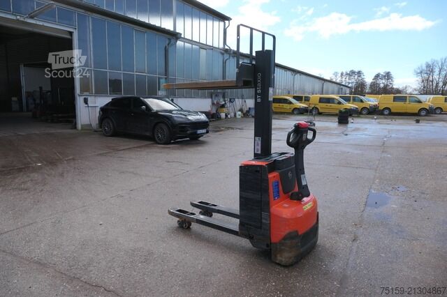 Hochhubwagen bt SWE 080L Batterie 12/2021