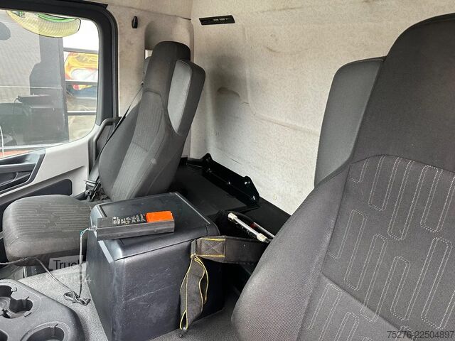  Mercedes-Benz Antos 2030 4x2 Atlas 120.2E-A 3 L Euro 6