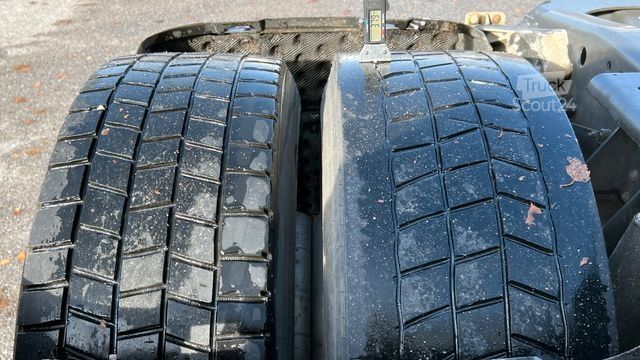 Standardowy ciągnik siodłowy DAF XF 510 FT