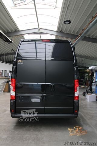 Camper van MOOVEO Van 63XL Solar SAT TV Navi RFK Markise