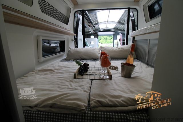 Camper van MOOVEO Van 63XL Solar SAT TV Navi RFK Markise