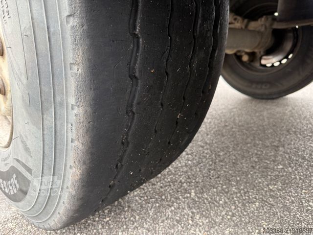 Kipper Auflieger SCHMITZ CARGOBULL SKI 24 SL 06 7.2. Kipper .