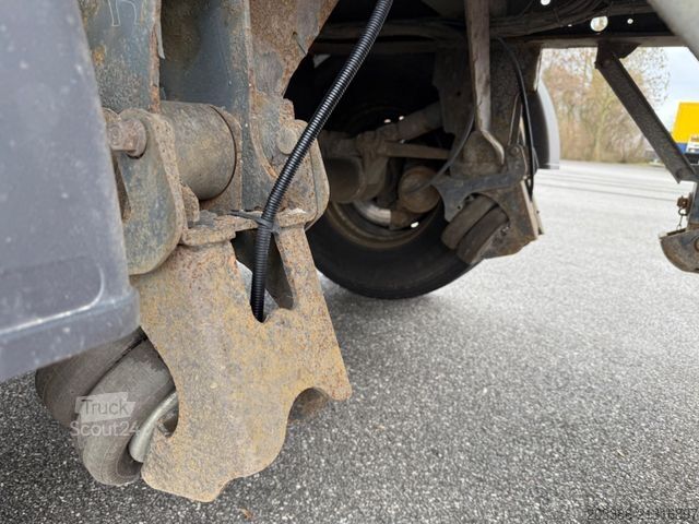 Kipper Auflieger SCHMITZ CARGOBULL SKI 24 SL 06 7.2. Kipper .