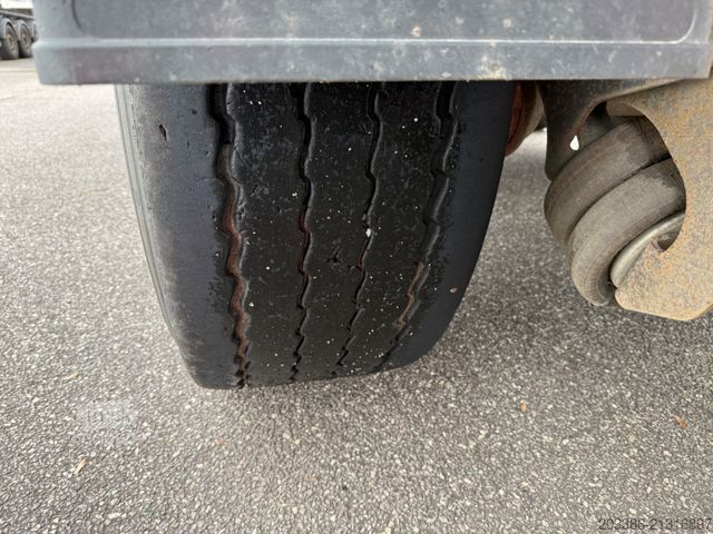 Kipper Auflieger SCHMITZ CARGOBULL SKI 24 SL 06 7.2. Kipper .