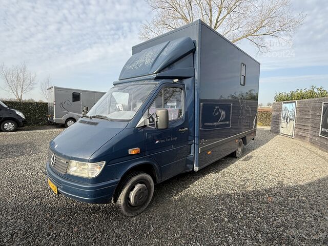 Transport de chevaux Mercedes-Benz Sprinter PAARDENWAGEN | HORSETRUCK | ROELOFSEN ...