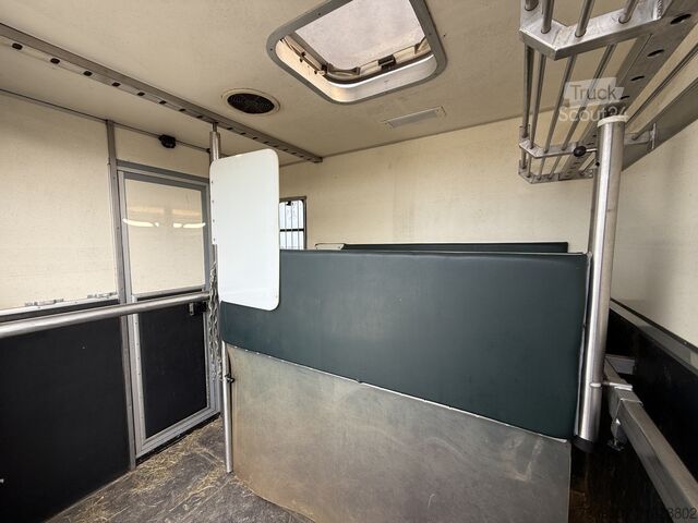 Transport de chevaux Mercedes-Benz Sprinter PAARDENWAGEN | HORSETRUCK | ROELOFSEN ...