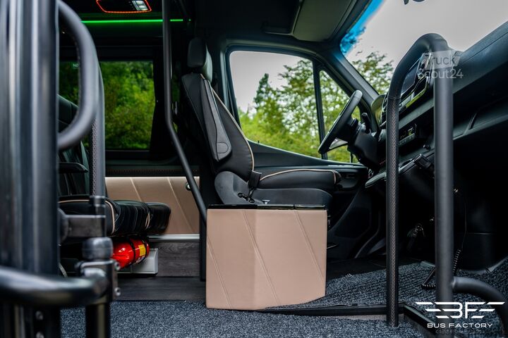 Mikroautobusas Mercedes-Benz Sprinter 519 Special 16+1 + 2 Rollstühle