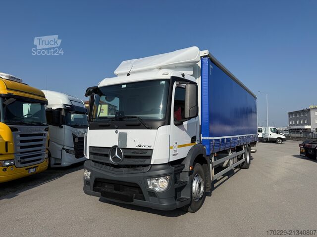 Caminhão frigorífico Mercedes-Benz Antos 1830