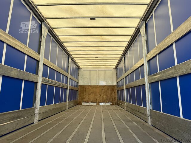 Caminhão frigorífico Mercedes-Benz Antos 1830