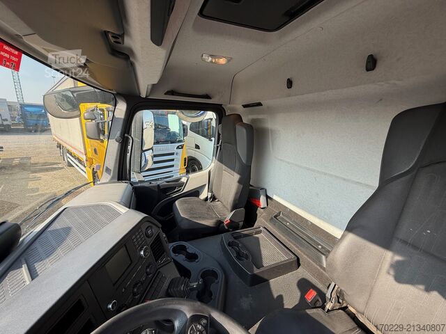 Caminhão frigorífico Mercedes-Benz Antos 1830