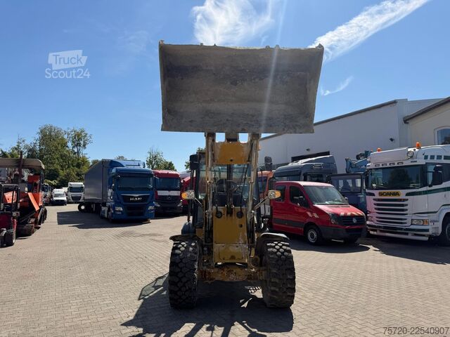 Kolový nakladač Caterpillar 907H2 Schnellwechsler Allrad