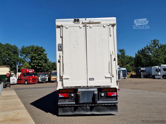 Trasporto del bestiame Scania P400 8x4*4 - 2/3 deck livestock Guiton 29.78M2 ...