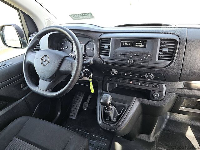 Kombi s vysokou strechou OPEL VIVARO 1.6 L2 Airco Euro6