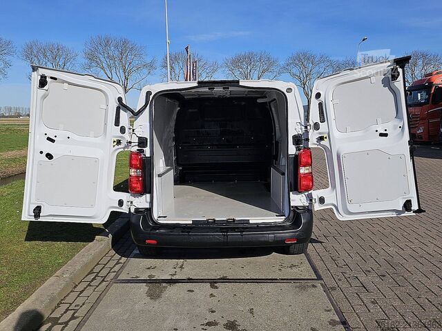 Kombi s vysokou strechou OPEL VIVARO 1.6 L2 Airco Euro6