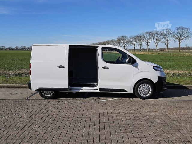 Kombi s vysokou strechou OPEL VIVARO 1.6 L2 Airco Euro6