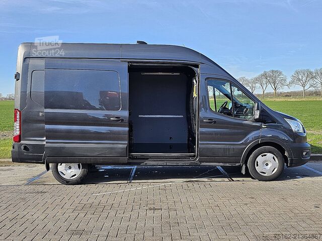 Carrinha de tejadilho alto FORD TRANSIT 2.0 L3H3 RWD Navi