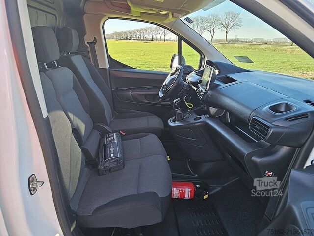 валіза PEUGEOT PARTNER 1.5 L2 Navi Airco 3 Zits