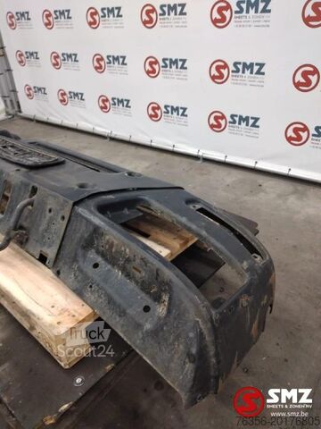 Zderzak Iveco Occ voorbumper + bumper links Iveco Trakker 504221