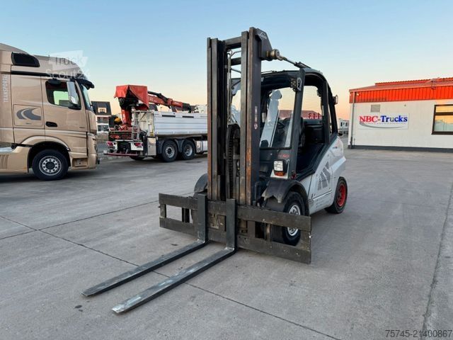 Frontstapler LINDE H 50 * TRIPLEX * GAS * 5.600 h *