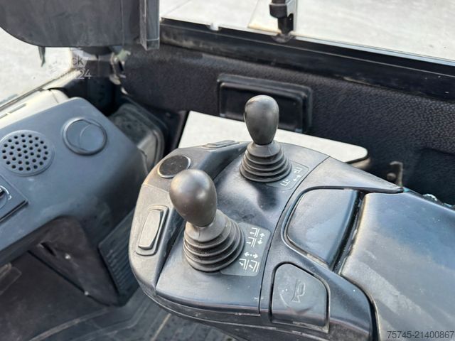 Frontstapler LINDE H 50 * TRIPLEX * GAS * 5.600 h *