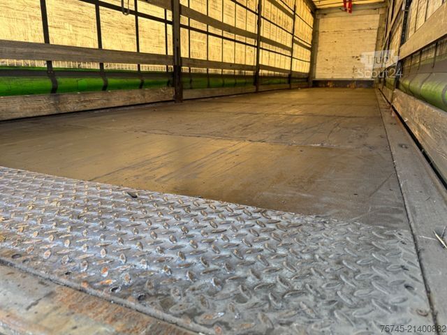 Ανοιχτό ημιρυμουλκούμενο με μουσαμά SCHMITZ CARGOBULL SCB*S3T *  * HUBDACH * LIFTACHSE * VOLUMEN*