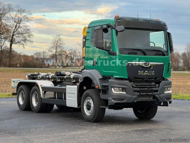 Tovornjak s kavljem za kontejnerje MAN TGS 33.480 6x6 BL HYVA 26-55-S AK *NEU*