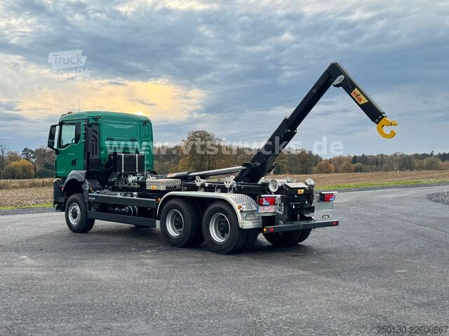 Tovornjak s kavljem za kontejnerje MAN TGS 33.480 6x6 BL HYVA 26-55-S AK *NEU*