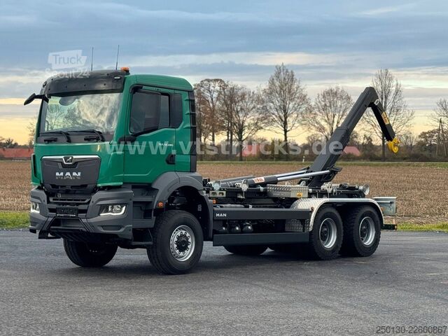 Tovornjak s kavljem za kontejnerje MAN TGS 33.480 6x6 BL HYVA 26-55-S AK *NEU*