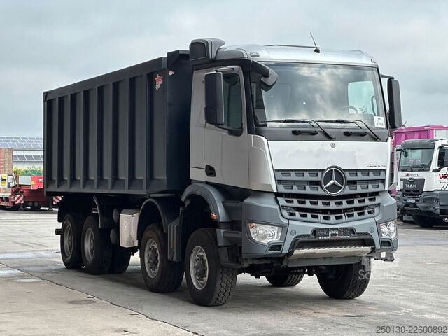 Camion benne MERCEDES-BENZ Arocs 4148 8x8 BB Piet Ruizeveld AK