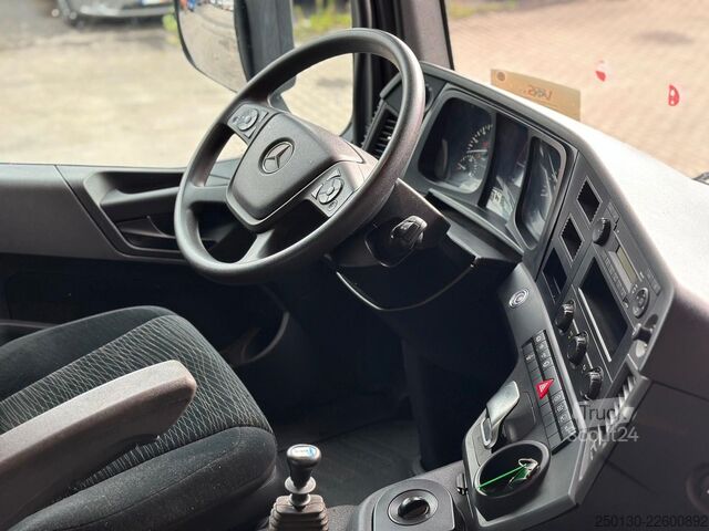 Camion benne MERCEDES-BENZ Arocs 4148 8x8 BB Piet Ruizeveld AK