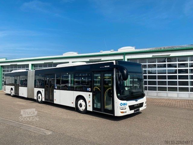 Harmonikas autobuss MAN A 23 LIONS CITY G  KLIMAANLAGE  Innenmonitore