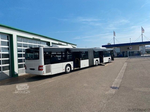 Harmonikas autobuss MAN A 23 LIONS CITY G  KLIMAANLAGE  Innenmonitore