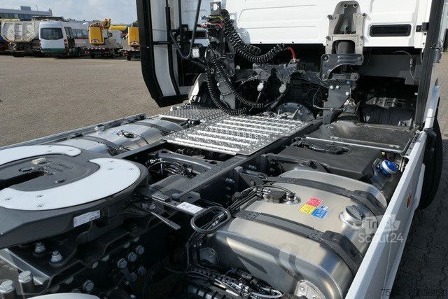 Standard SZM SCANIA S 560 R Super Highline, Retarder, Voll-Luft