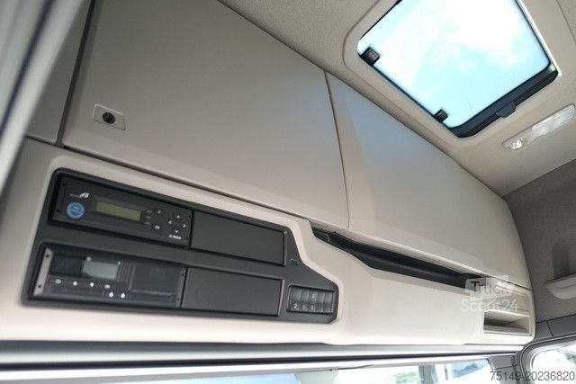Standard SZM SCANIA S 560 R Super Highline, Retarder, Voll-Luft