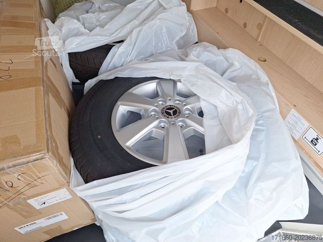 Félintegrált lakóautó HYMER/ERIBA B-Klasse MC T 580 Edition1One