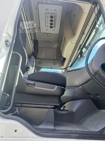 Estándar-SZM DAF XF 530 6 x 2  Superspace Smart tacho